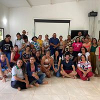 Professores Claudiney e Enock durante aula nos cursos de direitos humanos 